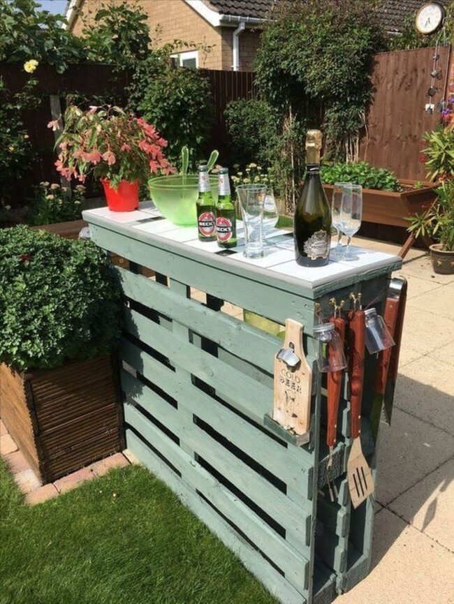 Outdoor Bar Station Setup