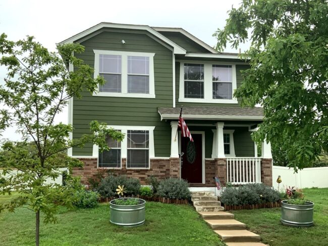 Cozy Suburban Charm and Comfort